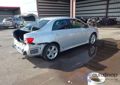 2013 Toyota Corolla S/S Special Edition z USA, uszkodzony, nr VIN 2T1BU4EE7DC108782